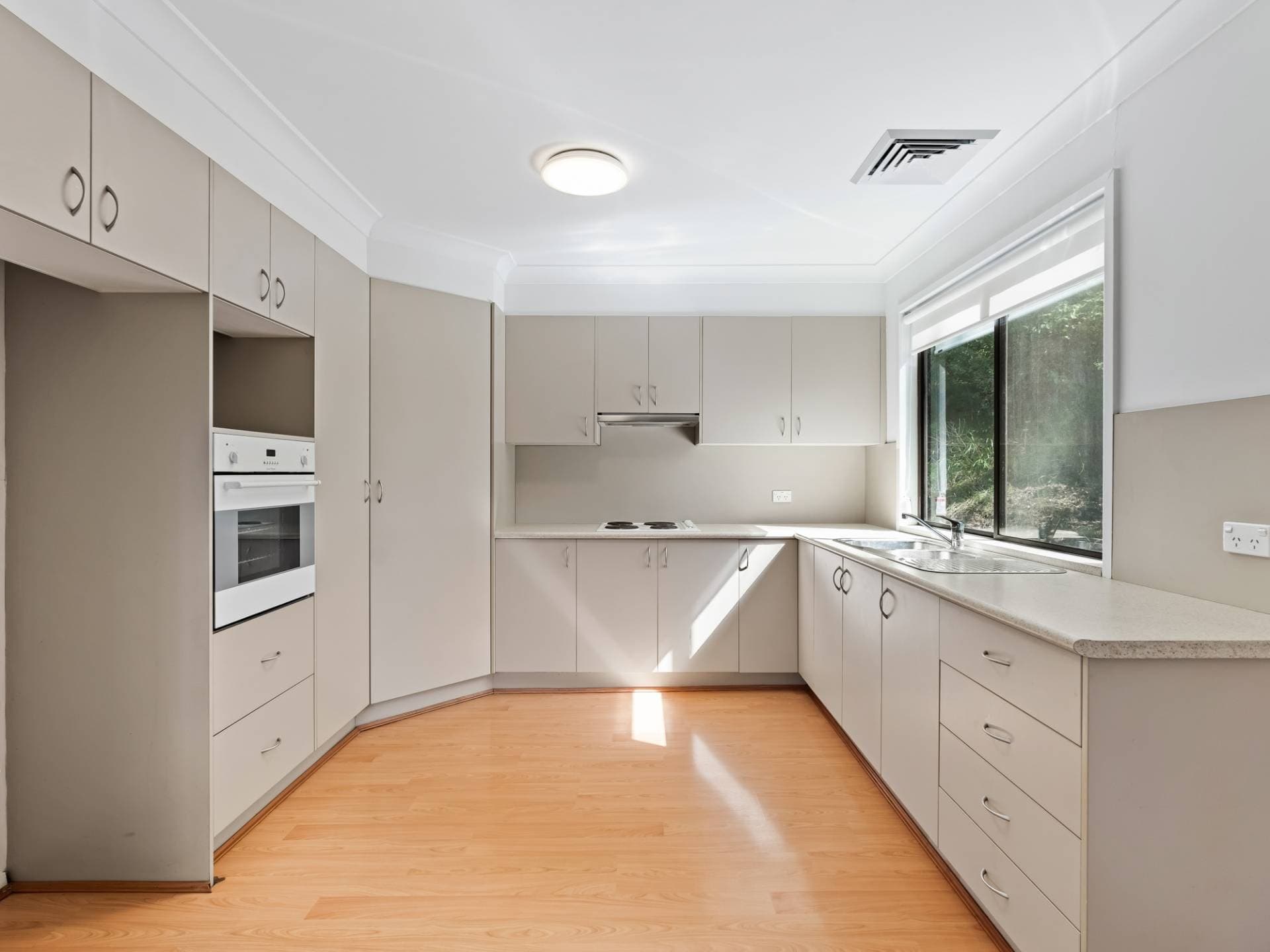 32 Singleton Rd, Wisemans Ferry - Thumbnail 2