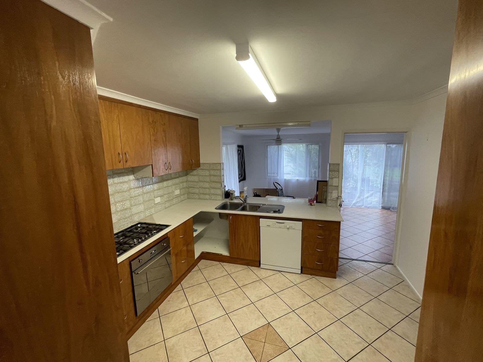 11 Teal Street, Slade Point, QLD 4740, Slade Point - Thumbnail 8