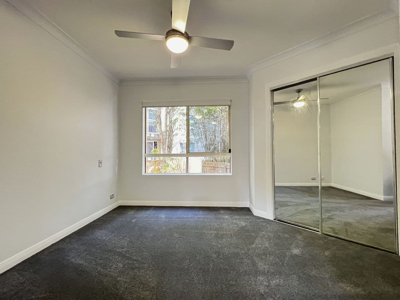 2/31-33 Mawarra Street, Chevron Island QLD 4217, Chevron Island - Thumbnail 6