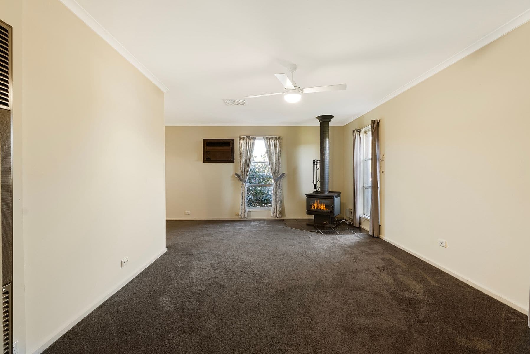 29 Grey Street, Darley, VIC 3340, Darley - Thumbnail 2
