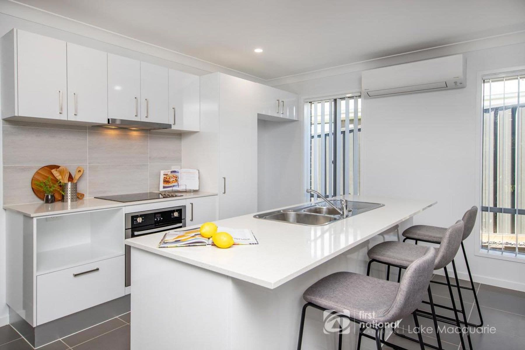 33A Floresta Crescent, Cameron Park NSW 2285, Cameron Park - Thumbnail 2