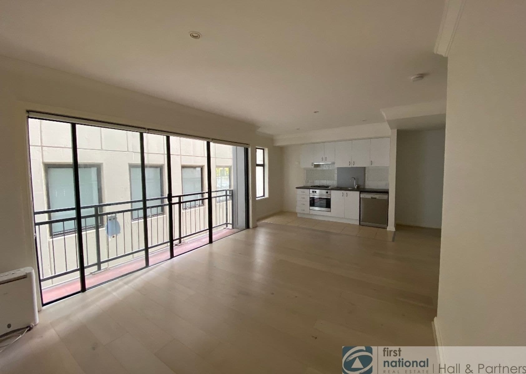308/67-71 Stead Street, South Melbourne VIC 3205, South Melbourne - Thumbnail 2