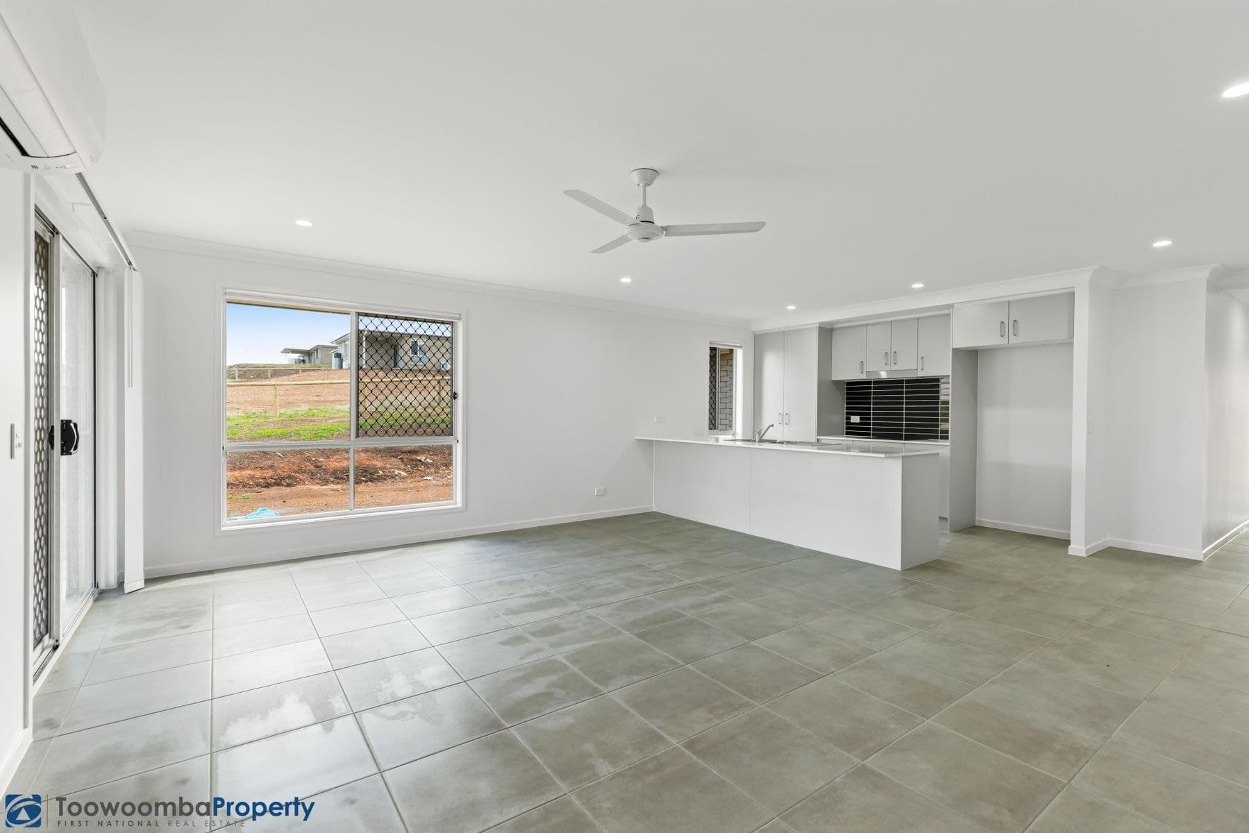 18 Willis Road, Meringandan West QLD 4352, Meringandan West - Thumbnail 2