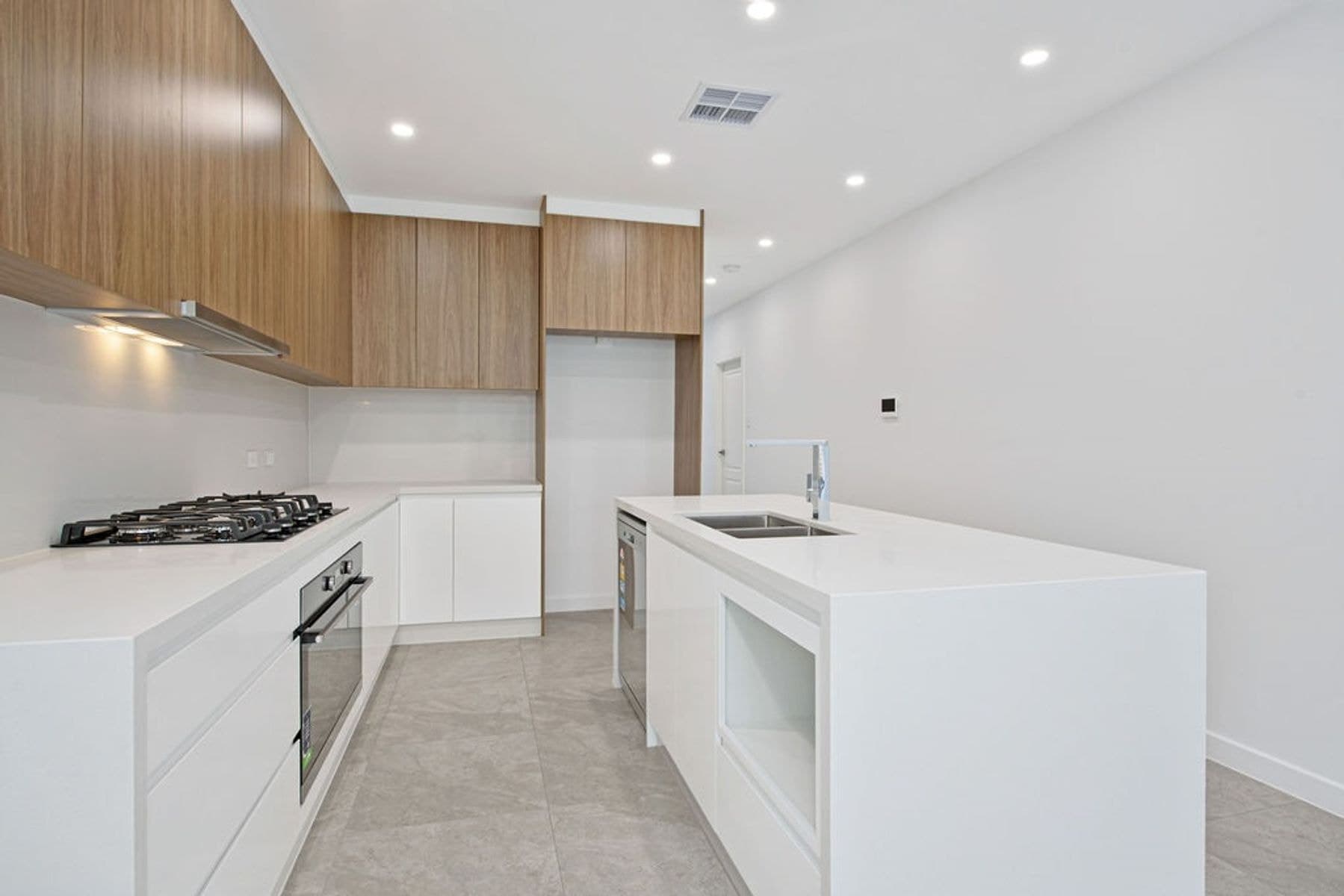15 Woodburn Avenue, Panania NSW 2213, Panania - Thumbnail 2