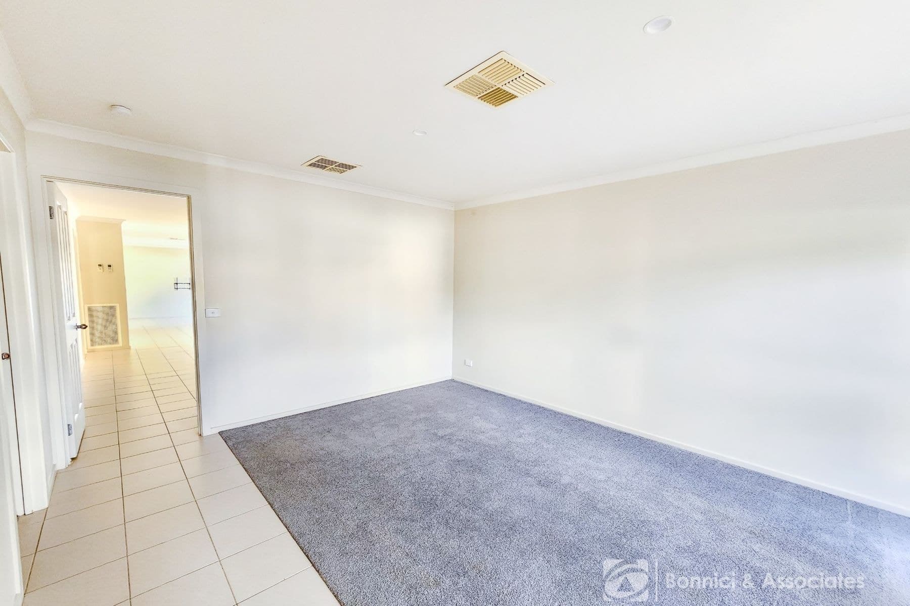 11 Fitzroy Street, West Wodonga VIC 3690, West Wodonga - Thumbnail 3