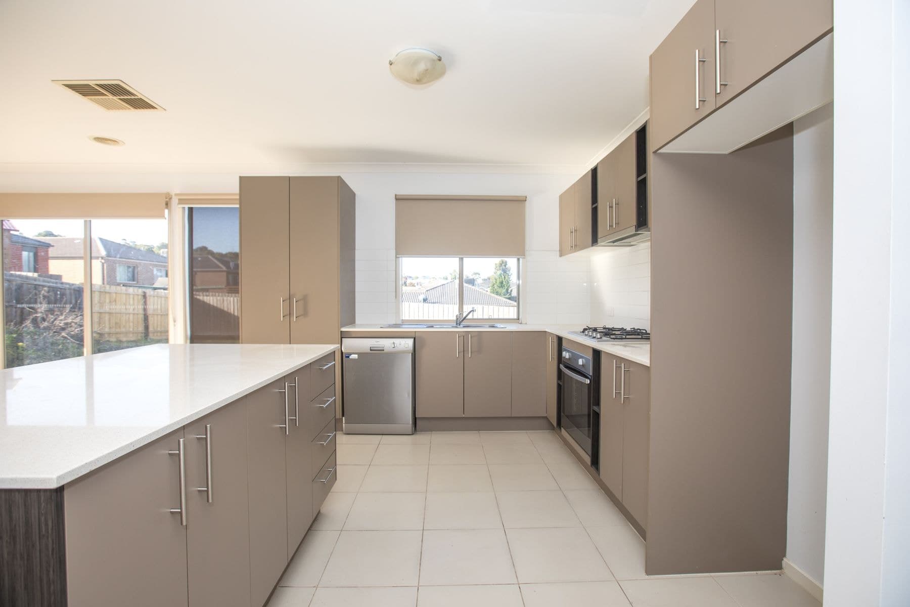 4 Lobelia Court, Bacchus Marsh VIC 3340, Bacchus Marsh - Thumbnail 2