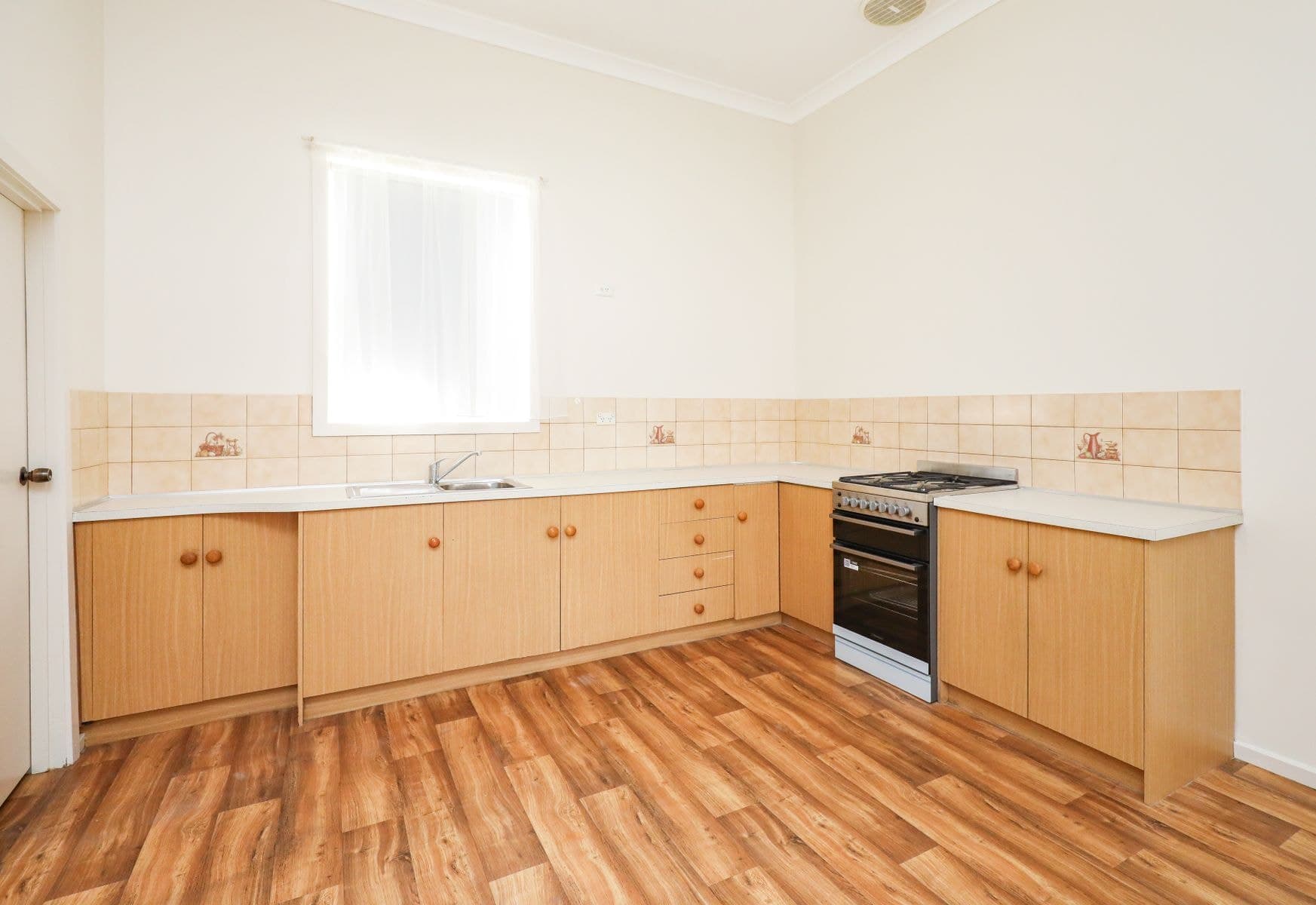 6 Waltham Avenue, Irymple VIC 3498, Irymple - Thumbnail 2