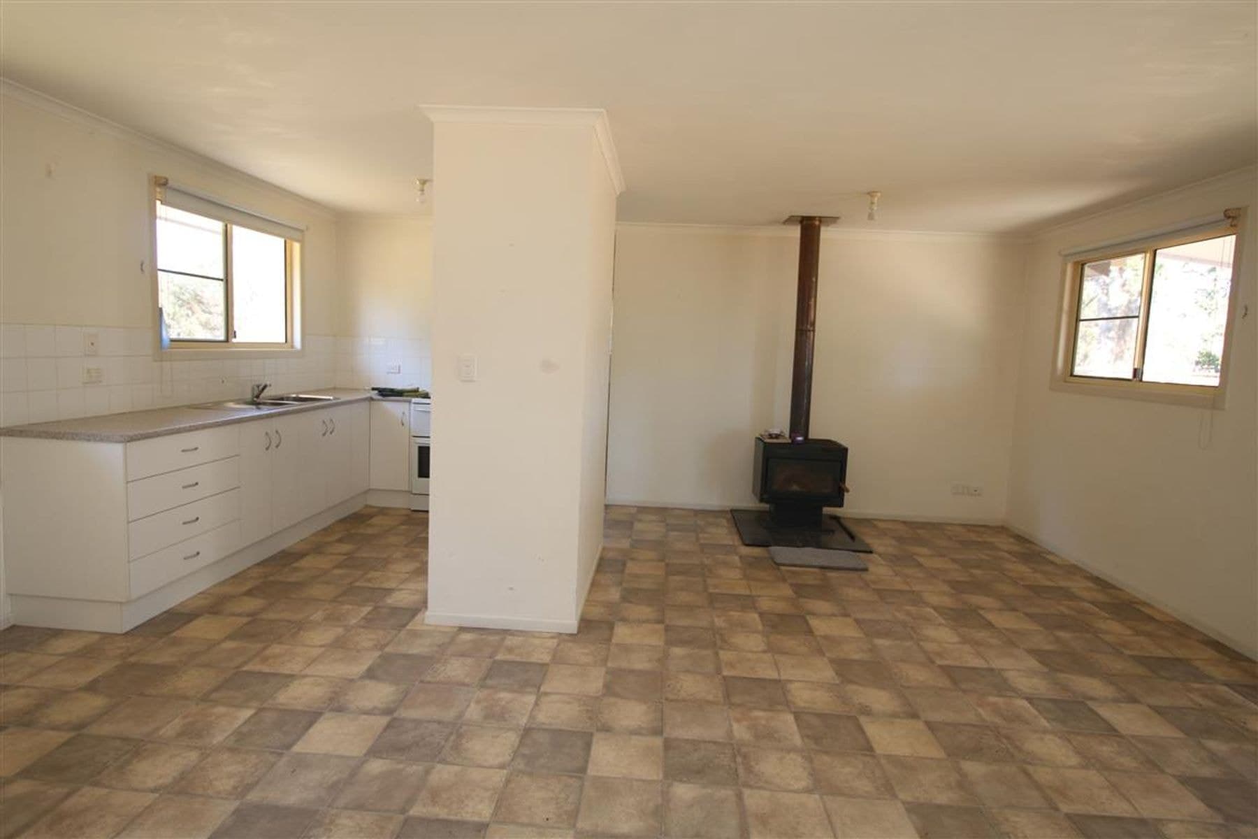 43 Ballandean Street, Jennings NSW 4383, Jennings - Thumbnail 3