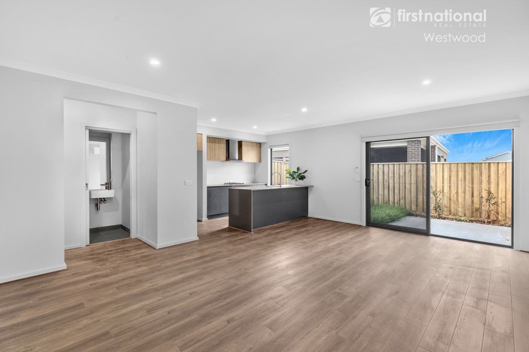 5 Pendower Way, Werribee, VIC 3030, Werribee - Thumbnail 2