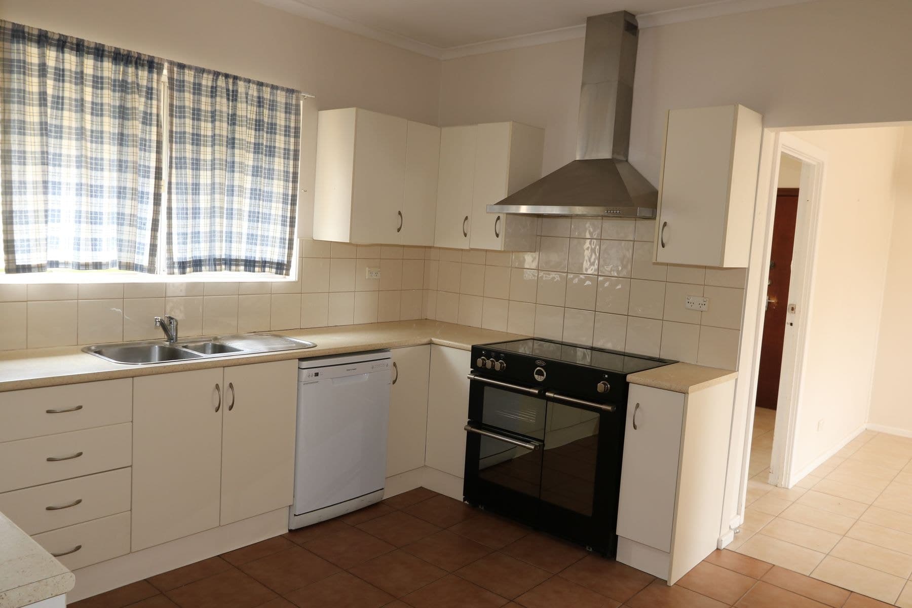 336 Mica Street, Broken Hill NSW 2880, Broken Hill - Thumbnail 2