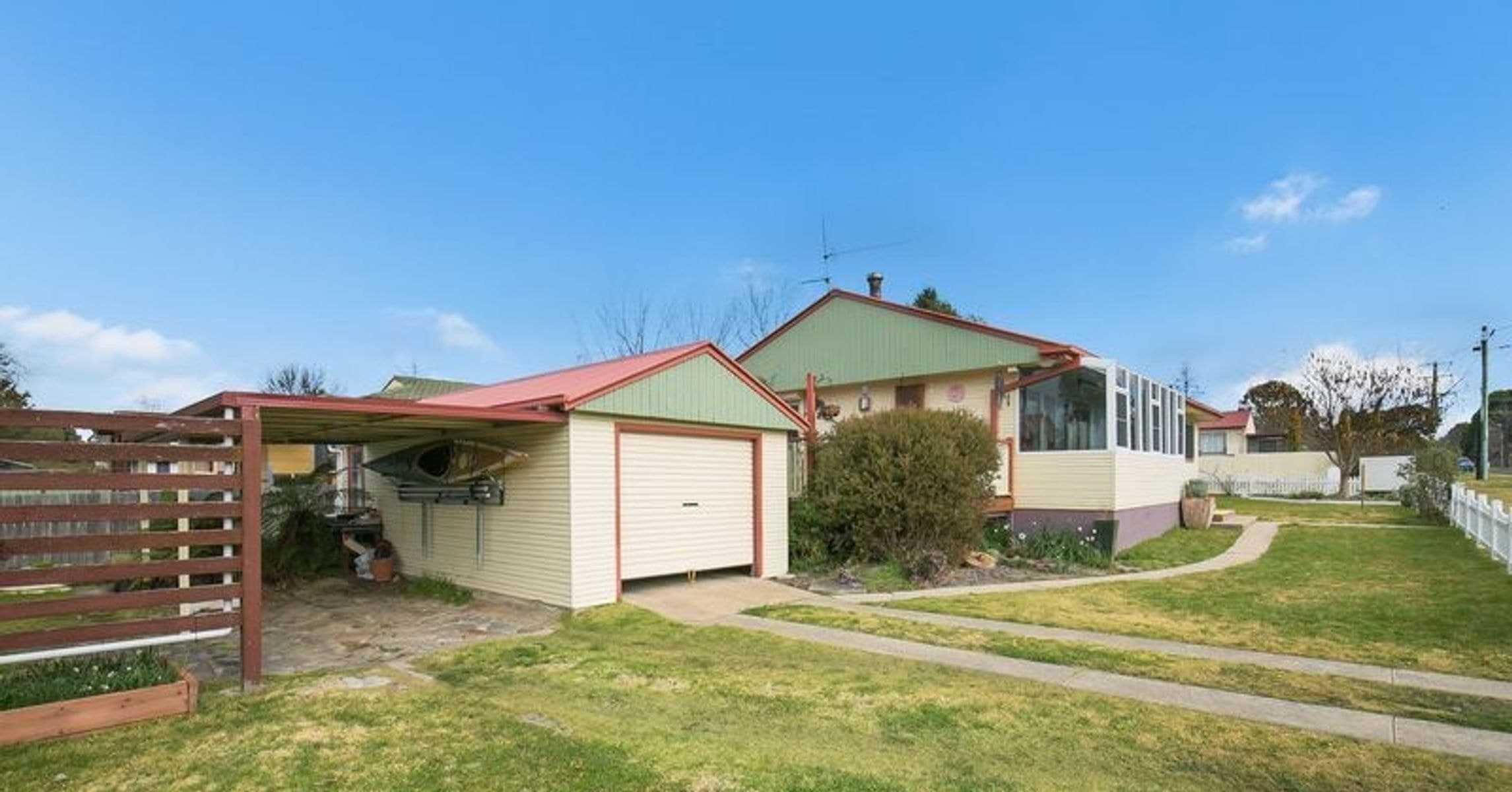 2 Claude Street, Armidale NSW 2350, Armidale - Thumbnail 2