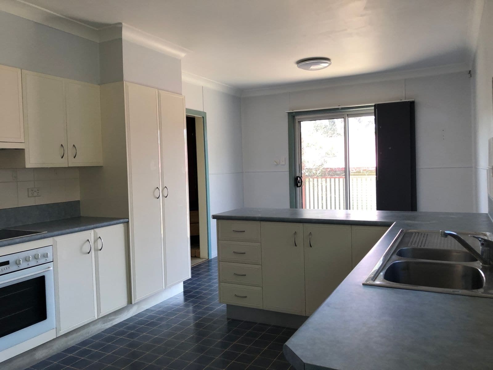 2 Claude Street, Armidale NSW 2350, Armidale - Thumbnail 3
