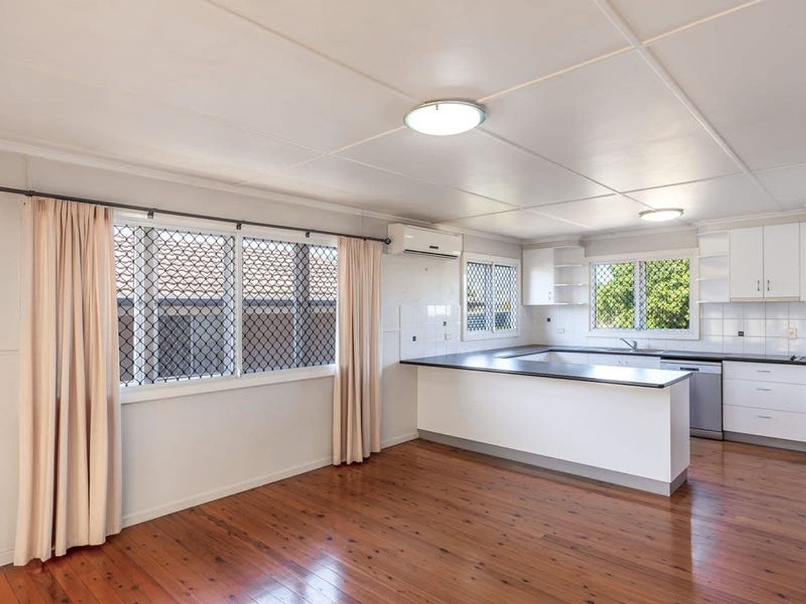 300 North Street, Rockville QLD 4350, Rockville - Thumbnail 3