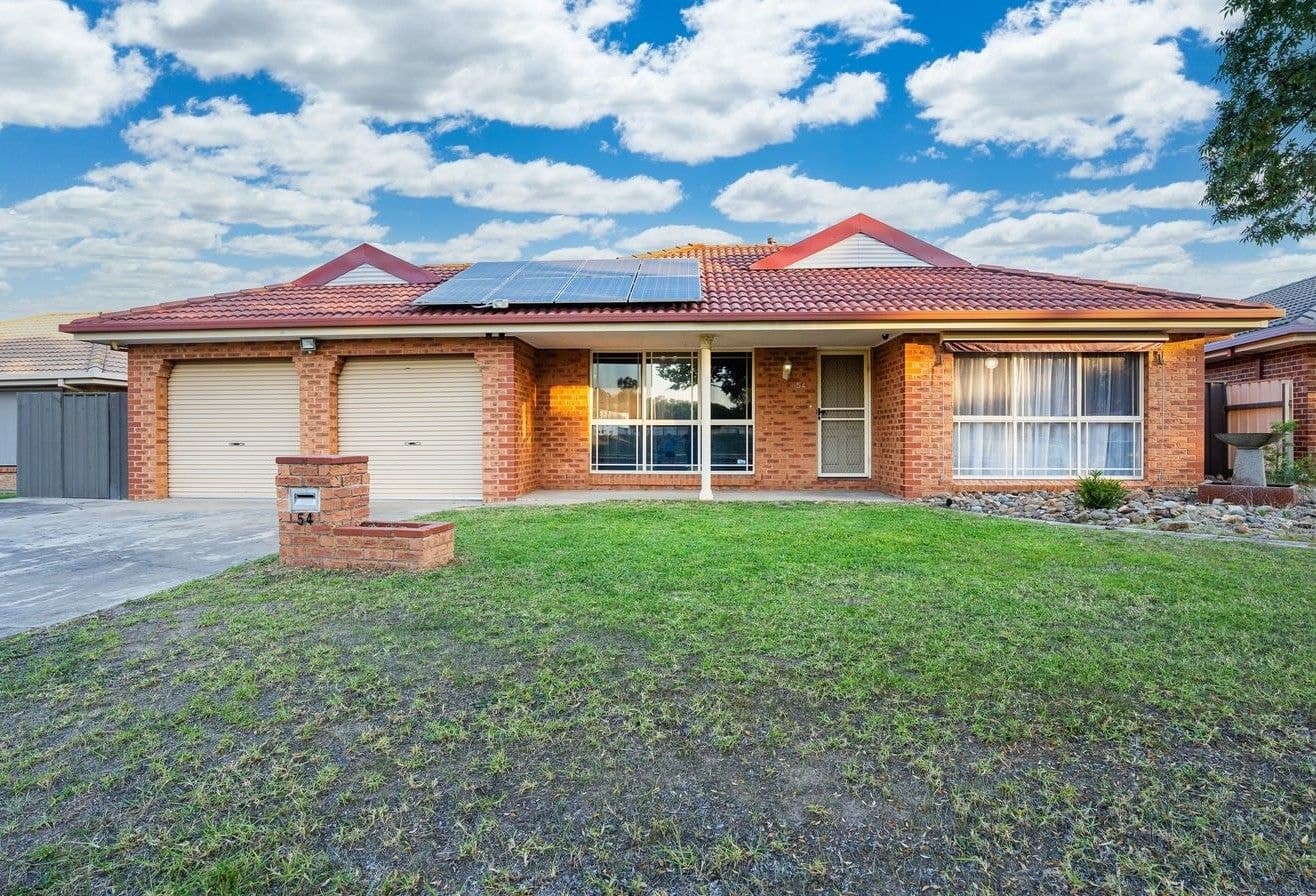 54 Saville Avenue, Lavington NSW 2641, Lavington - Thumbnail 2
