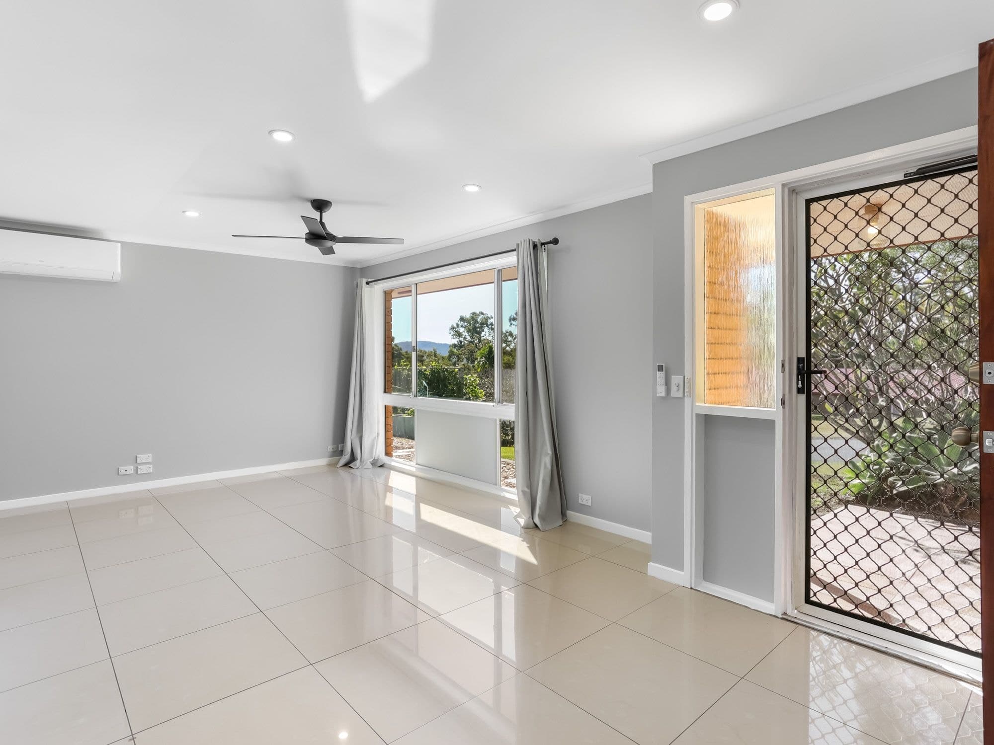 12 Balfour Crescent, Highland Park QLD 4211, Highland Park - Thumbnail 5