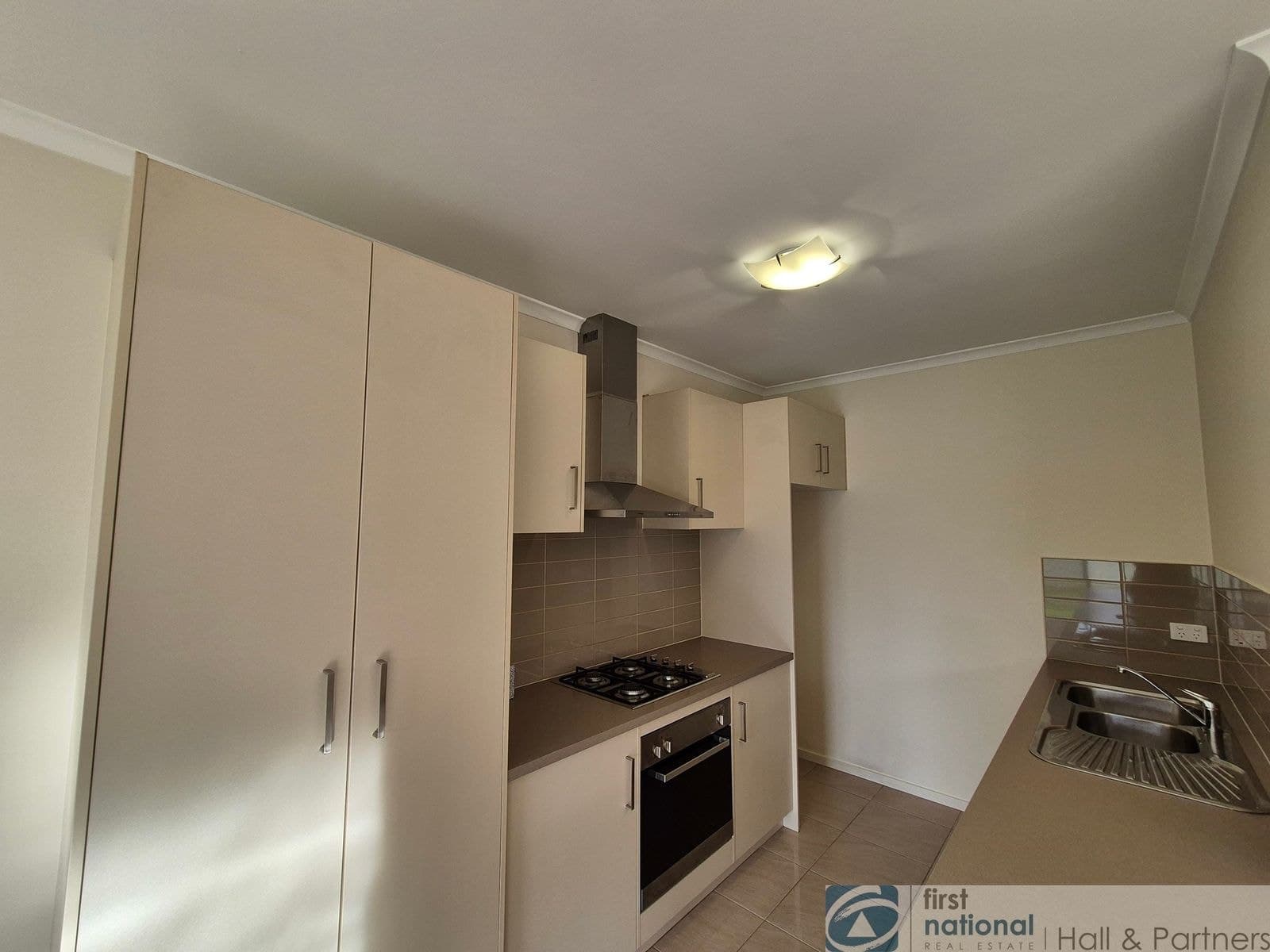 7 Bavaria Lane, Pakenham VIC 3810, Pakenham - Thumbnail 4