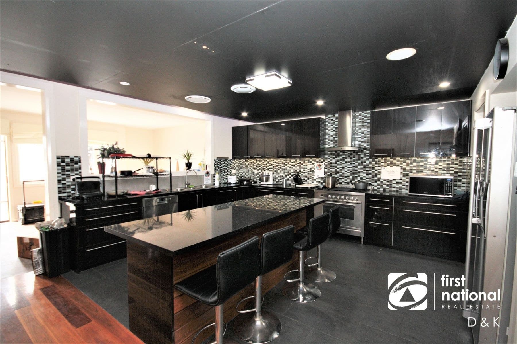 Room 2/19 Commercial Road, Footscray VIC 3011, Footscray - Thumbnail 2