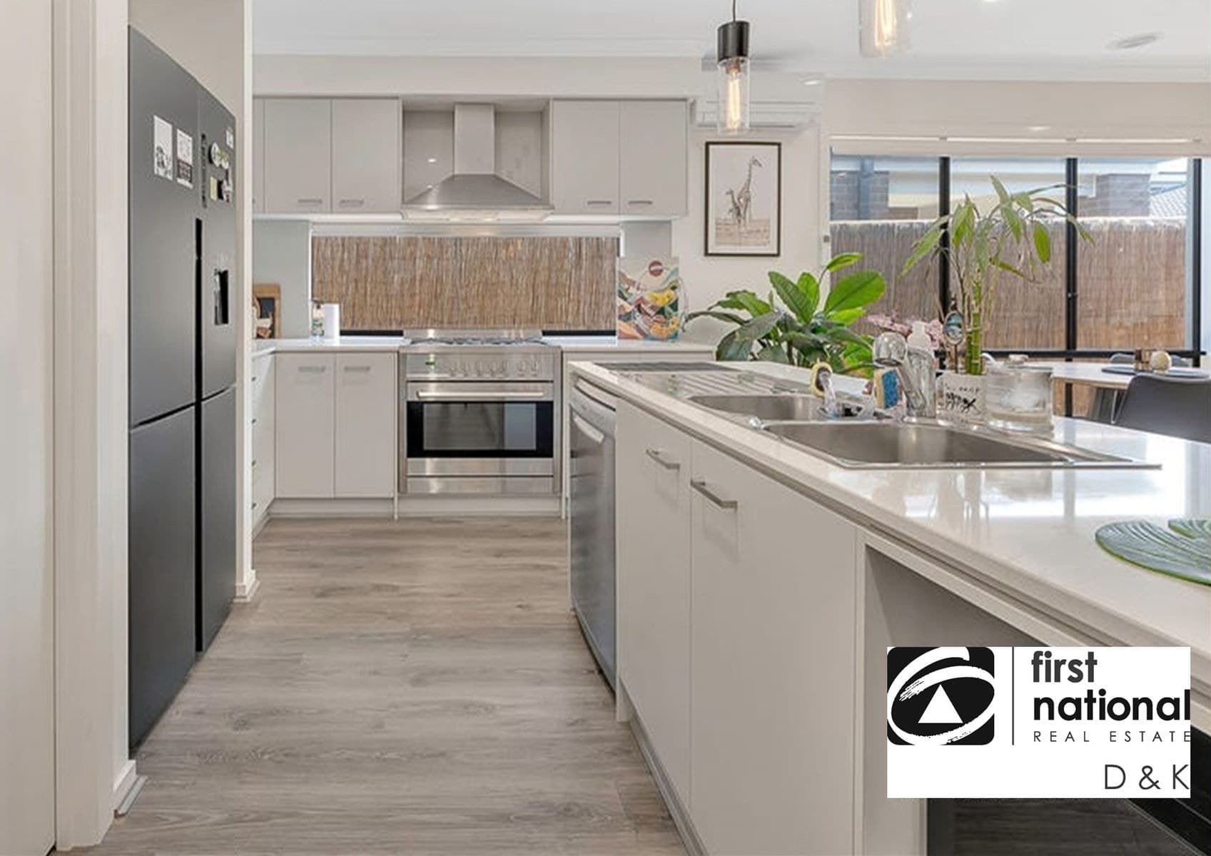 8 Kalinda Avenue, Deanside VIC 3336, Deanside - Thumbnail 2