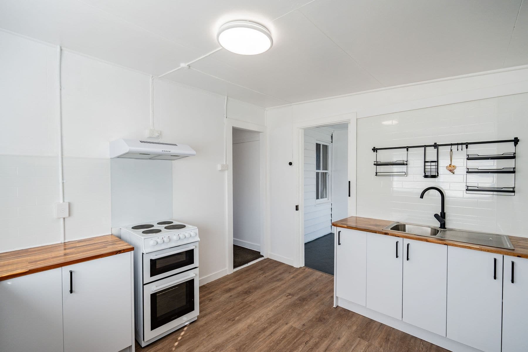14A Railway Street, Tenterfield, NSW 2372, Tenterfield - Thumbnail 4