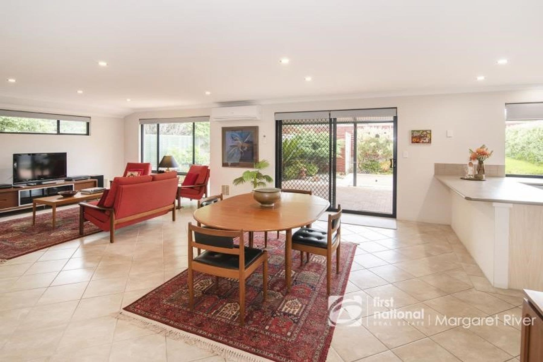 7 Poplar Avenue, Margaret River WA 6285, Margaret River - Thumbnail 3