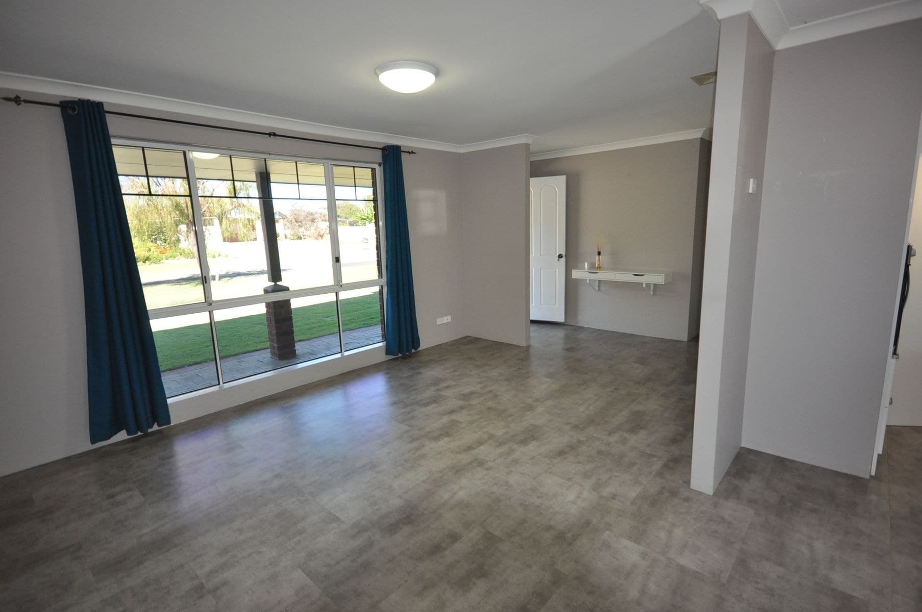 6 Silver Gull Court, Geographe WA 6280, Geographe - Thumbnail 4