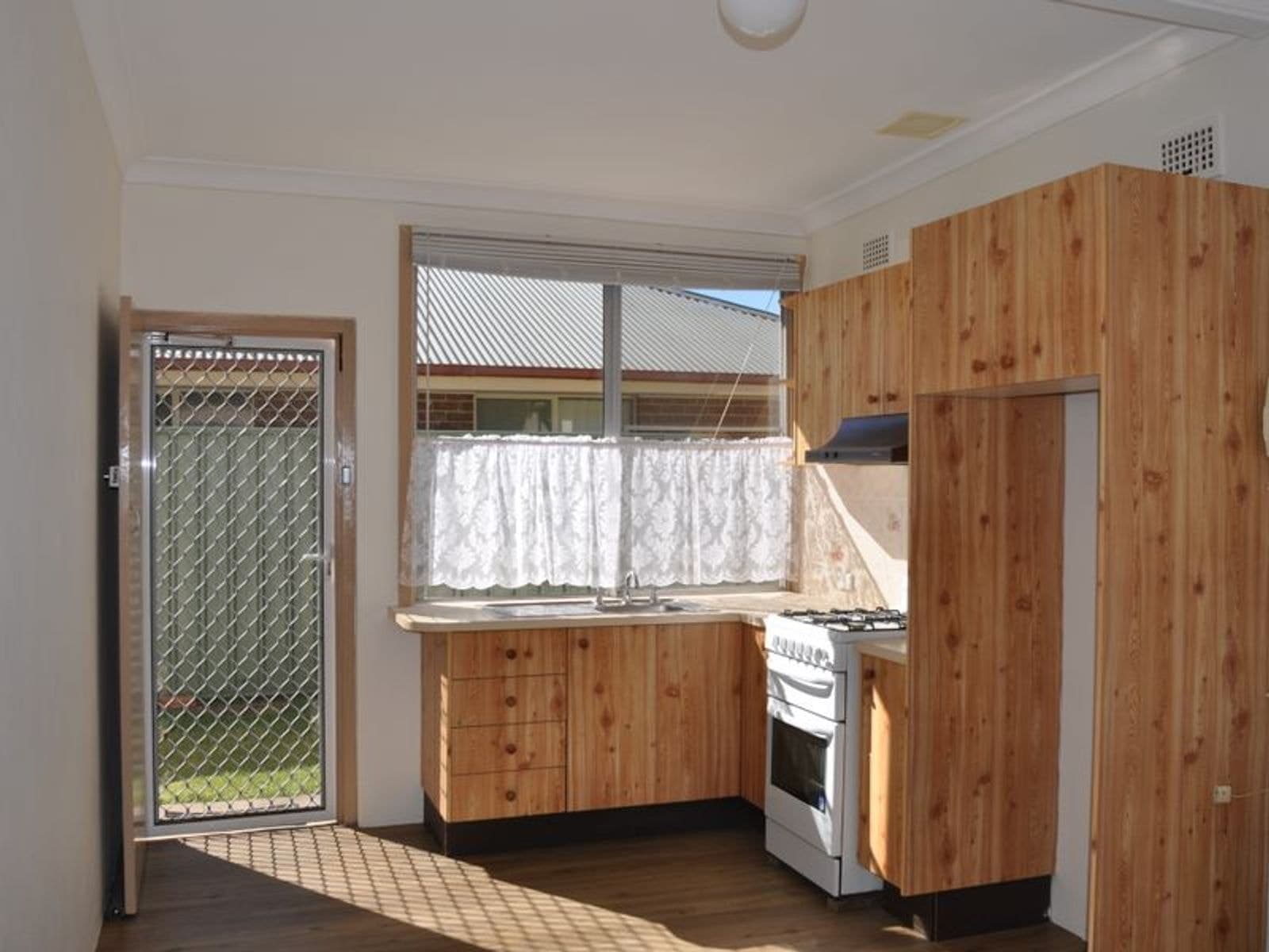 6/149 Seymour Street, Bathurst NSW 2795, Bathurst - Thumbnail 2