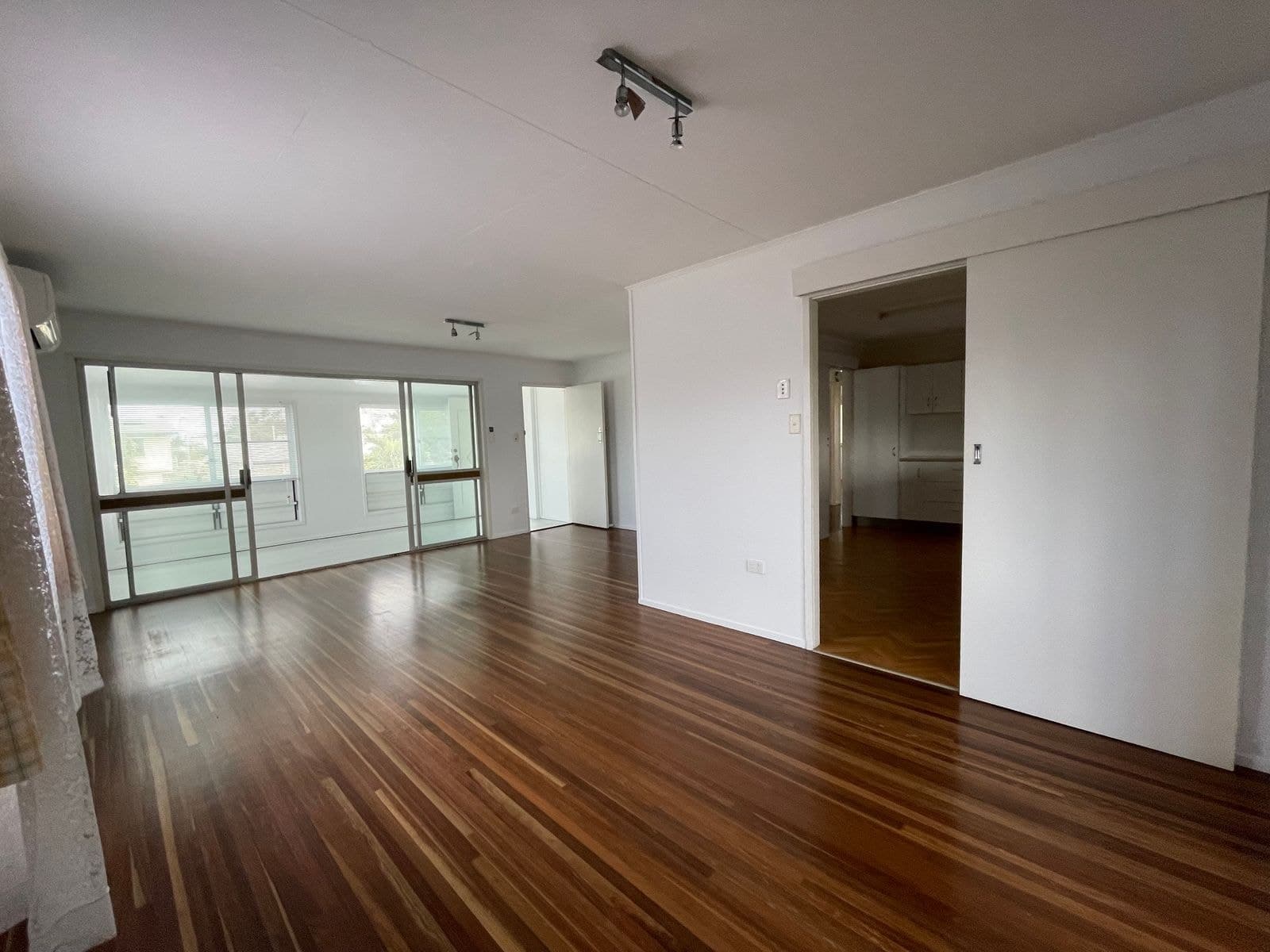 18 Weir Street, East Mackay QLD 4740, East Mackay - Thumbnail 3