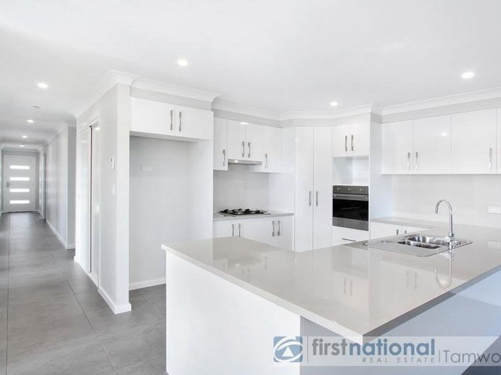 2/2 Faringdon Street, Tamworth NSW 2340, Tamworth - Thumbnail 3