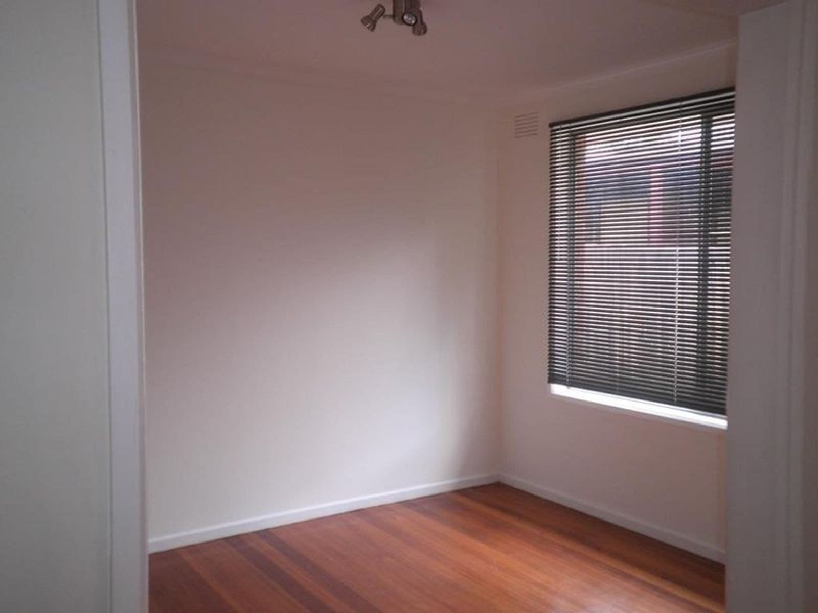 1/32 Harley Street, Knoxfield VIC 3180, Knoxfield - Thumbnail 5