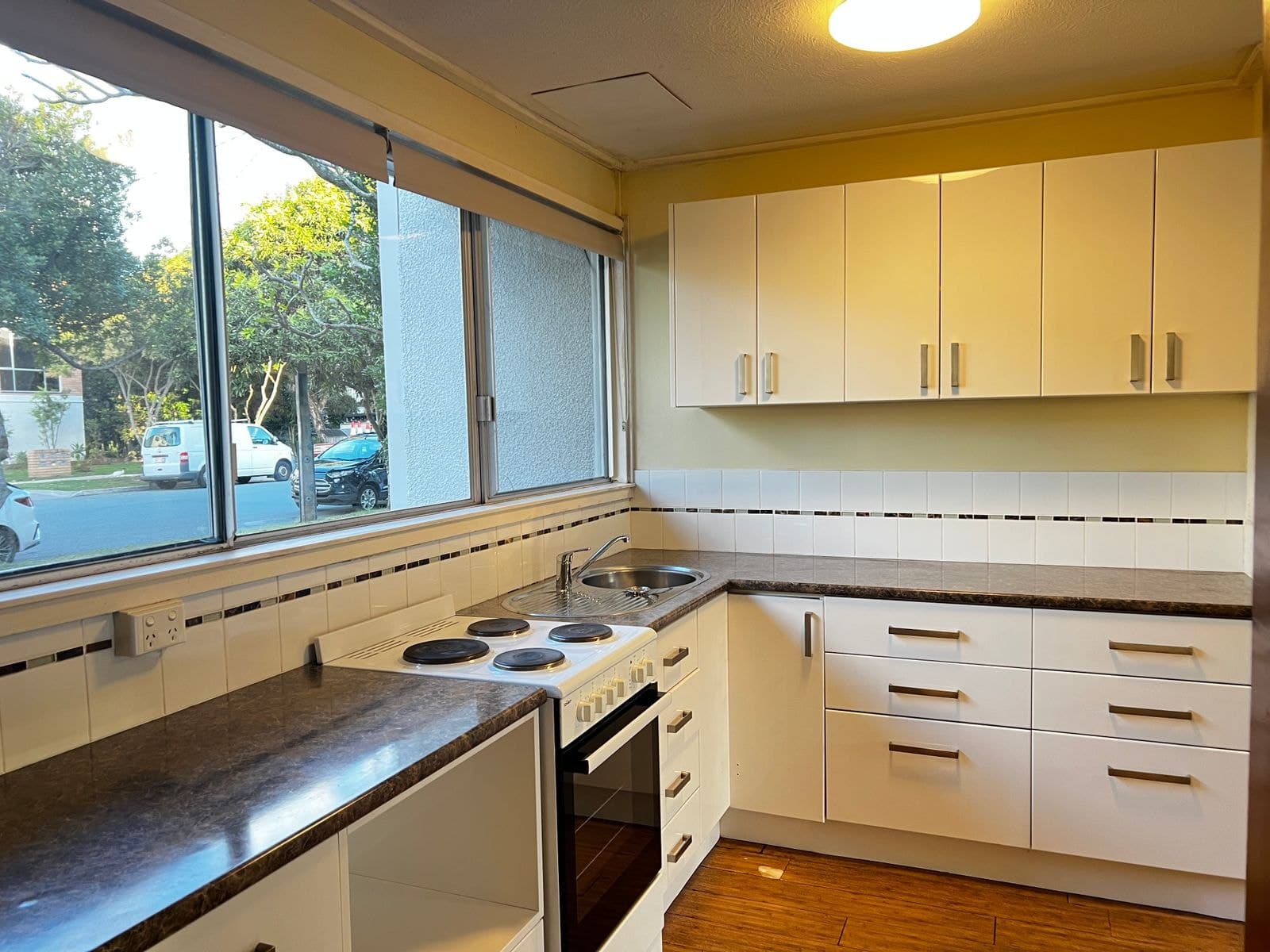 15/9 Weemala Street, Chevron Island QLD 4217, Chevron Island - Thumbnail 3
