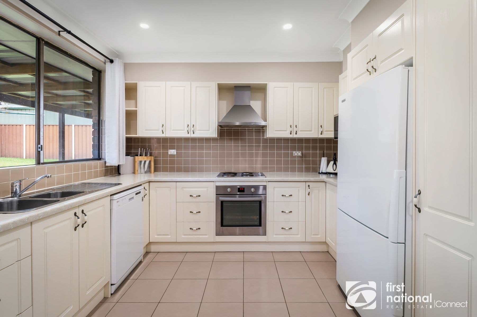 12 Macquarie pl, Glossodia NSW 2756, Glossodia - Thumbnail 2