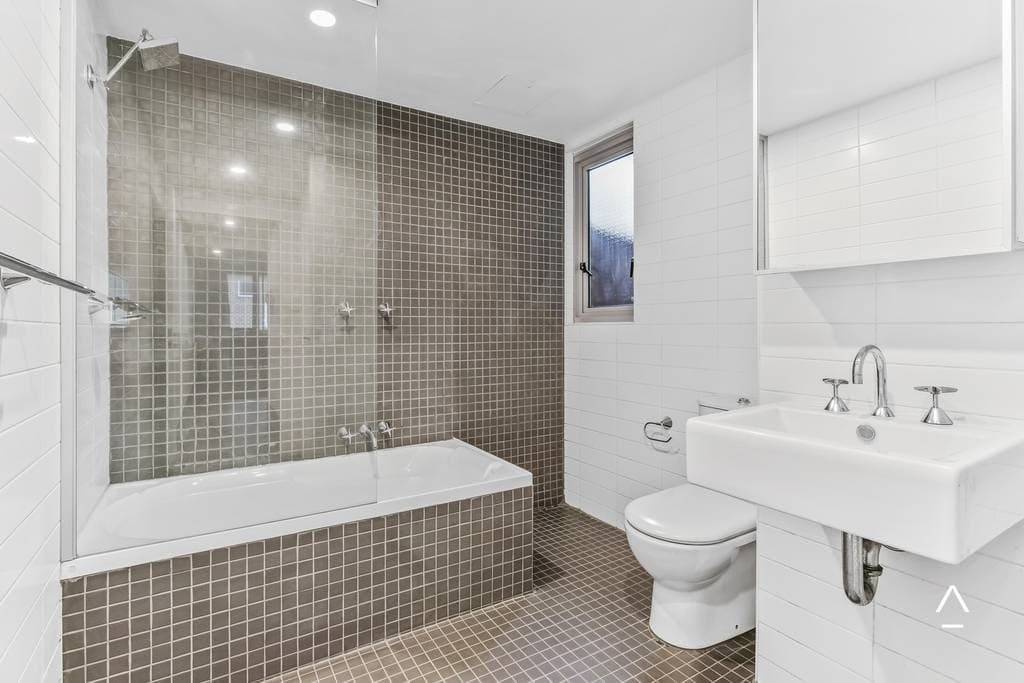 1/8 Sparkes Street, Camperdown - Thumbnail 5