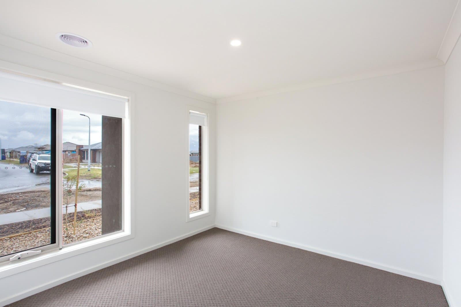 23 O'brien Drive,
                        
                    
                    
                        
                            Alfredton, Alfredton - Thumbnail 4