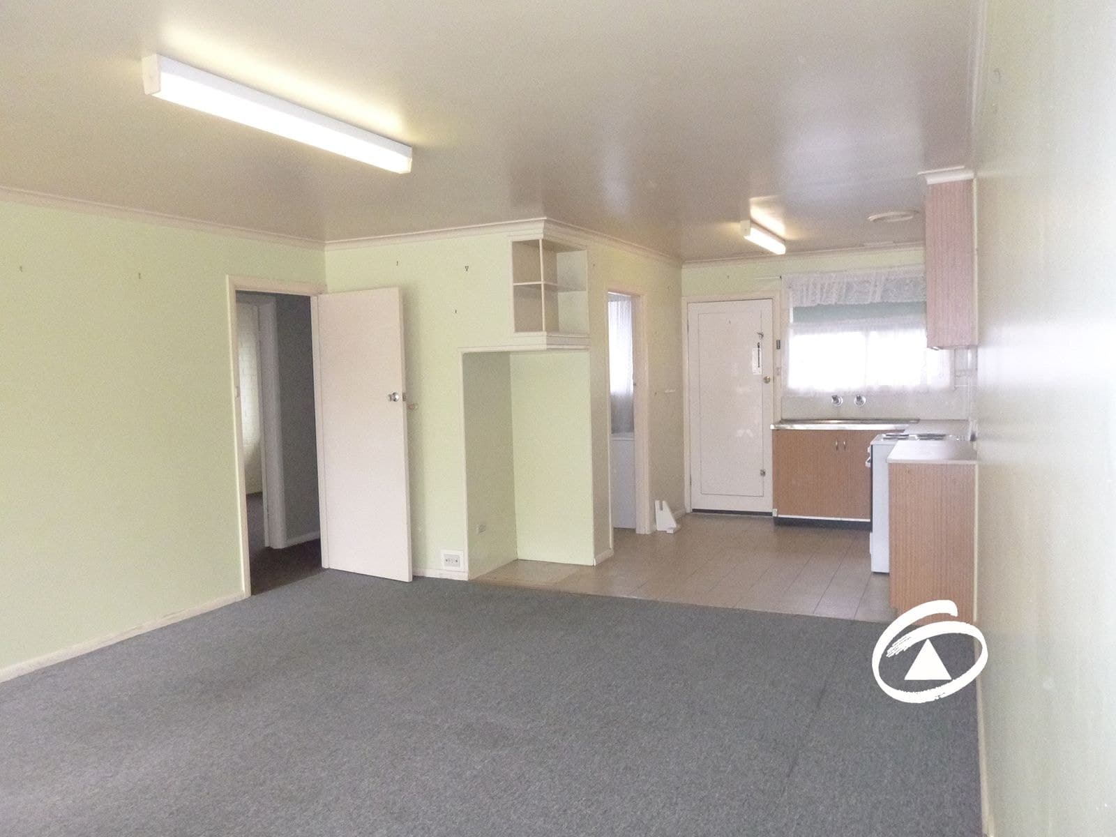 2/1 Charles Street, Pakenham VIC 3810, Pakenham - Thumbnail 3