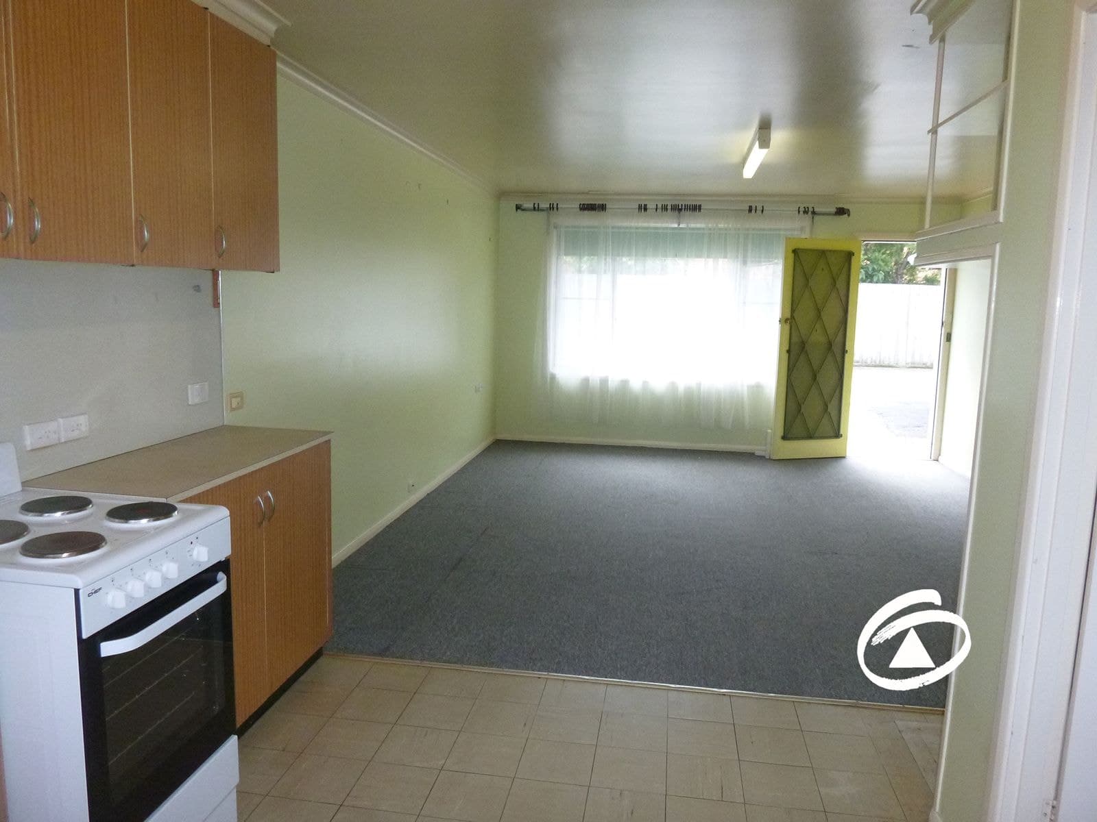 2/1 Charles Street, Pakenham VIC 3810, Pakenham - Thumbnail 4