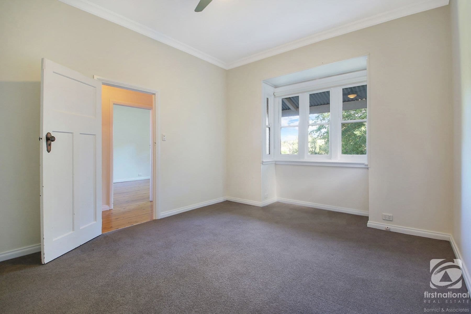 36 Wood Street, Beechworth VIC 3747, Beechworth - Thumbnail 2