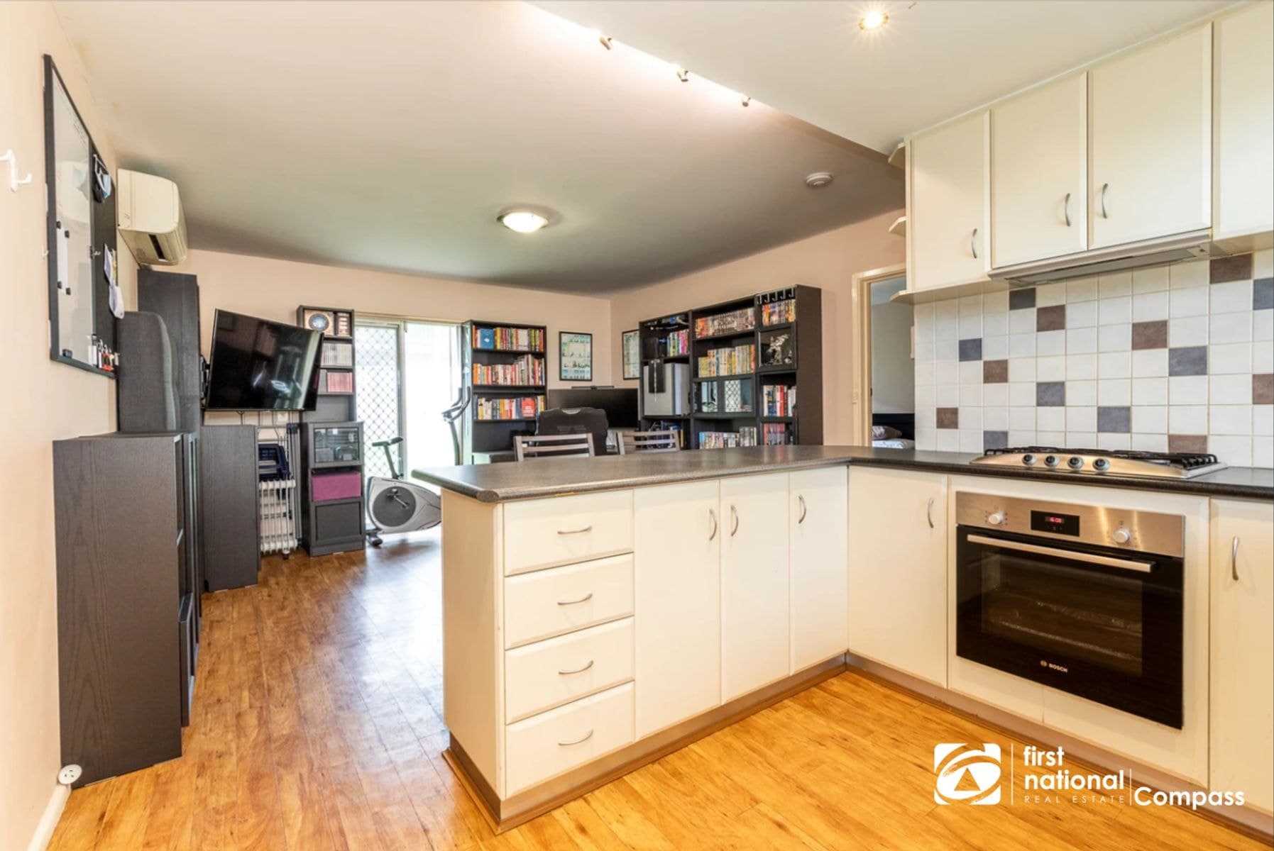 2/55 Deanmore Road, Scarborough WA 6019, Scarborough - Image 1