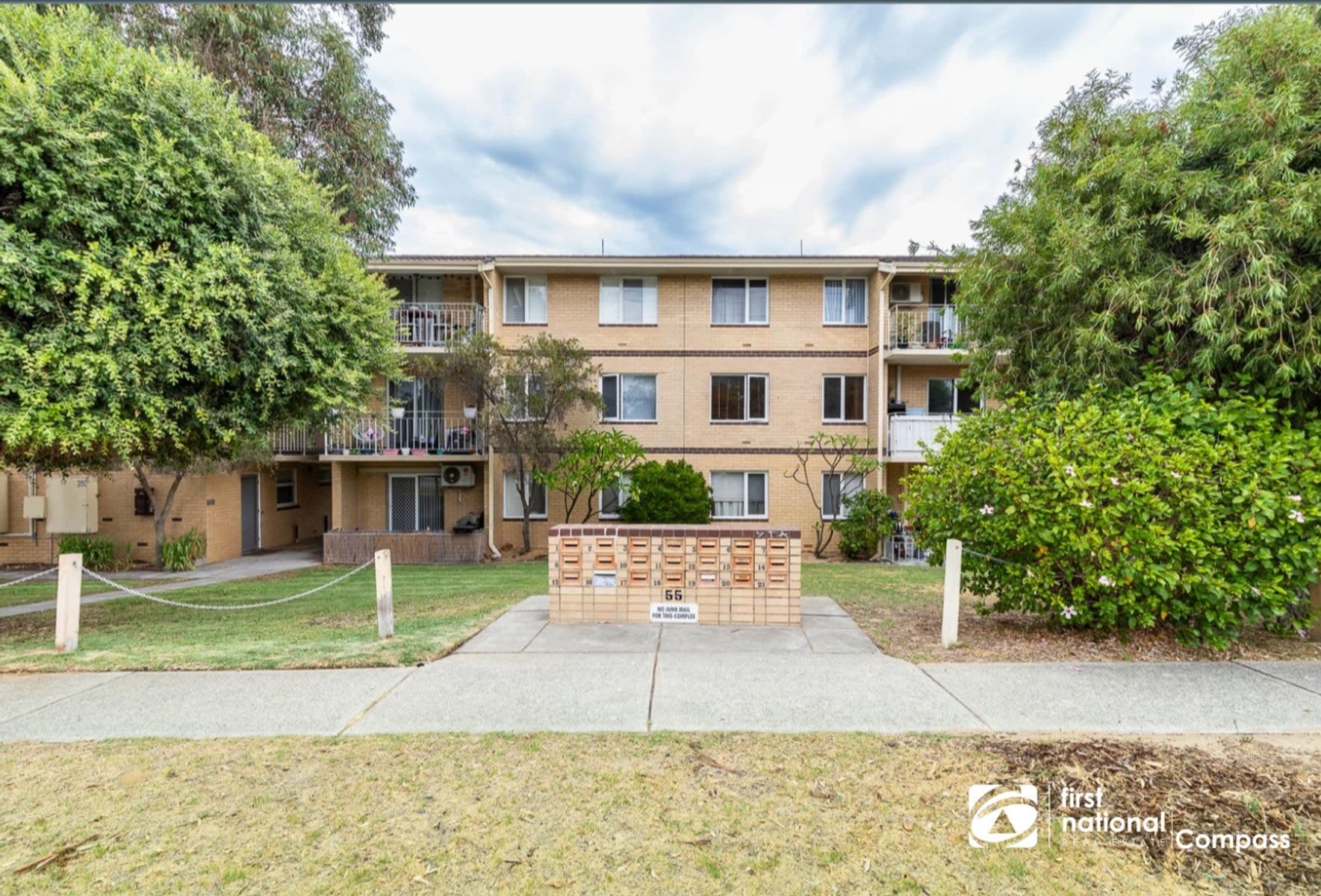 2/55 Deanmore Road, Scarborough WA 6019, Scarborough - Thumbnail 2
