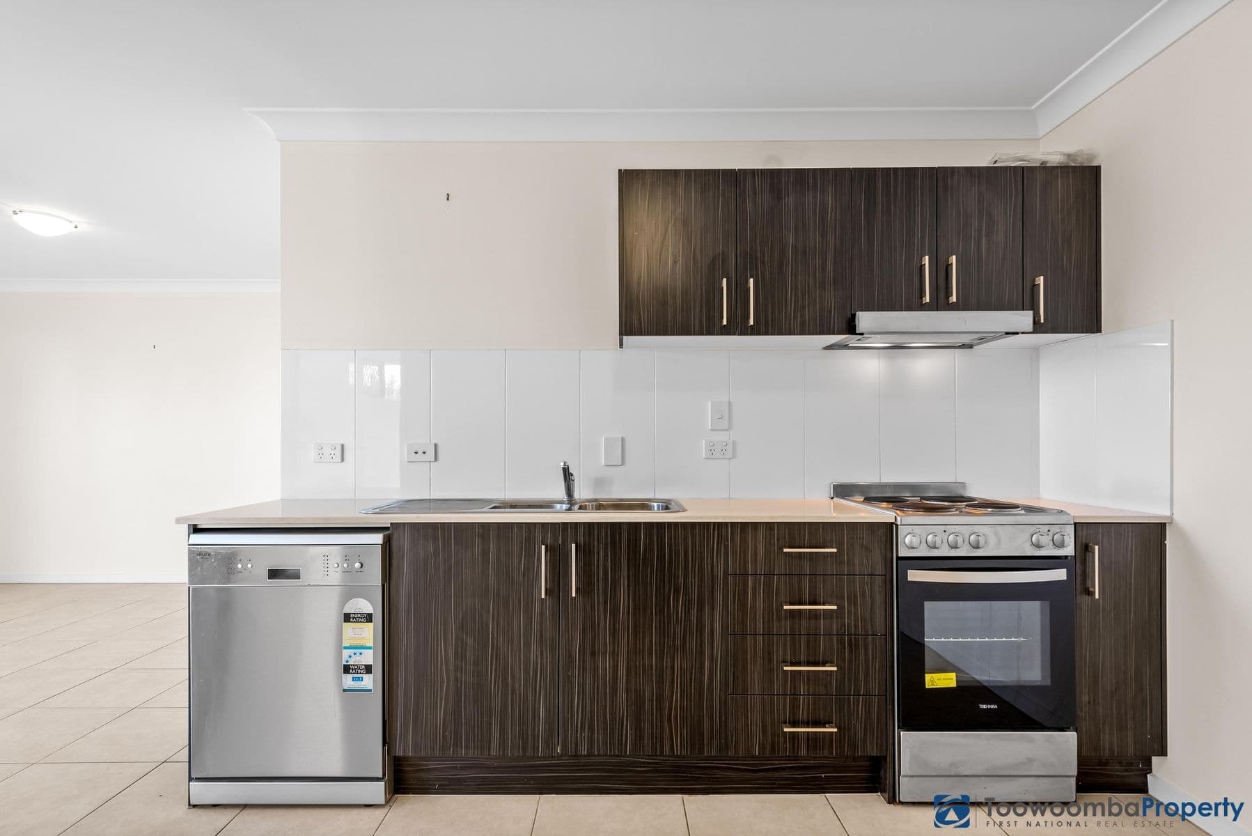 3B Cardamon Cresent, Glenvale, QLD 4350, Glenvale - Thumbnail 2