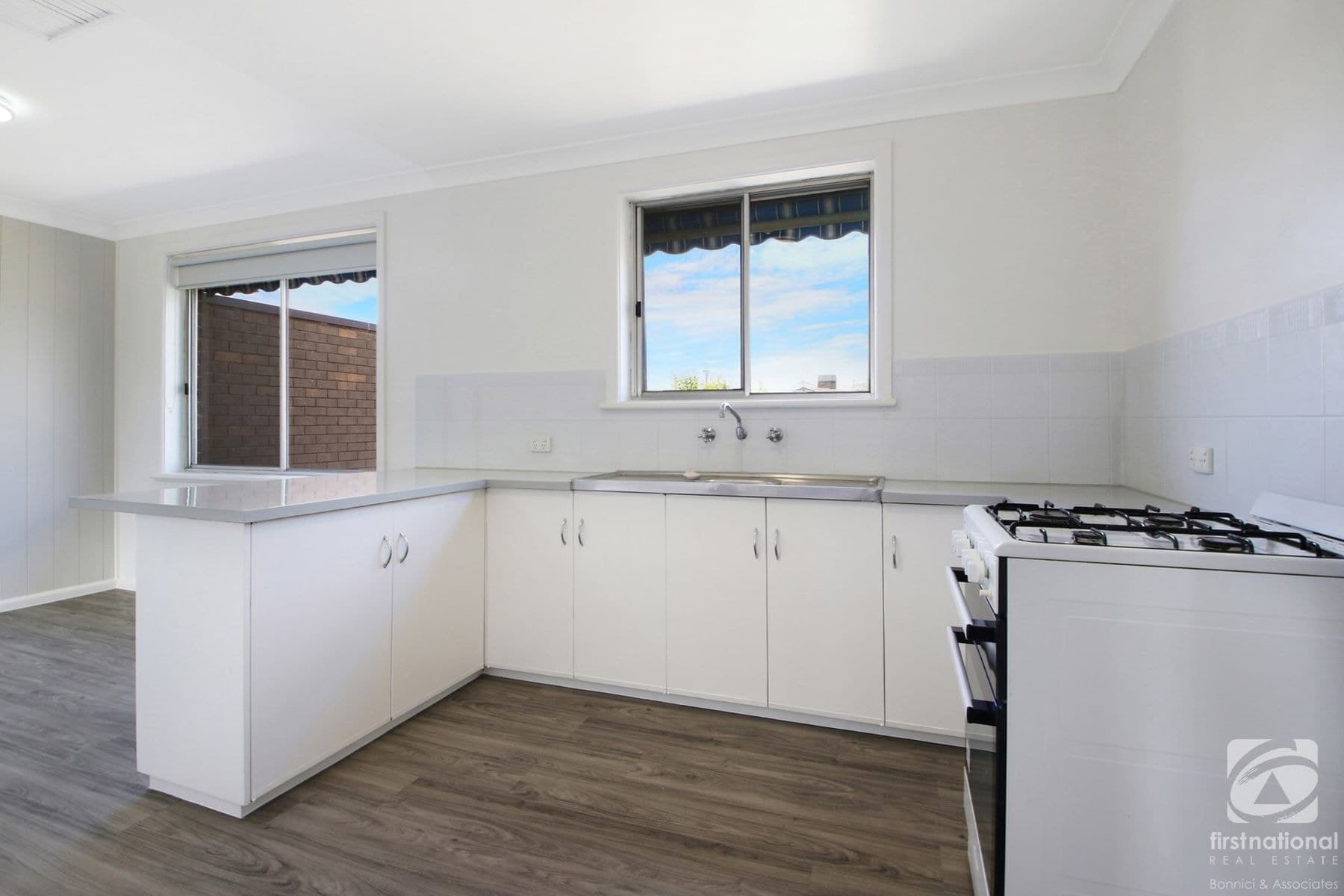 569 Noorla Place, Lavington NSW 2641, Lavington - Thumbnail 2