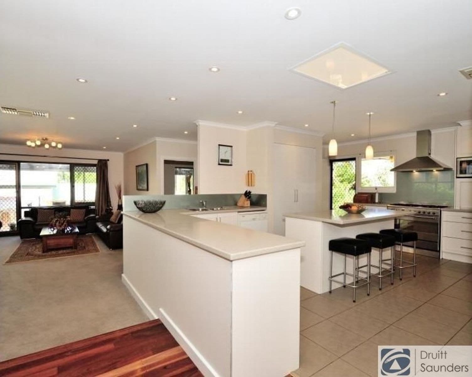 20 Castle Street, Woodlands WA 6018, Woodlands - Thumbnail 6