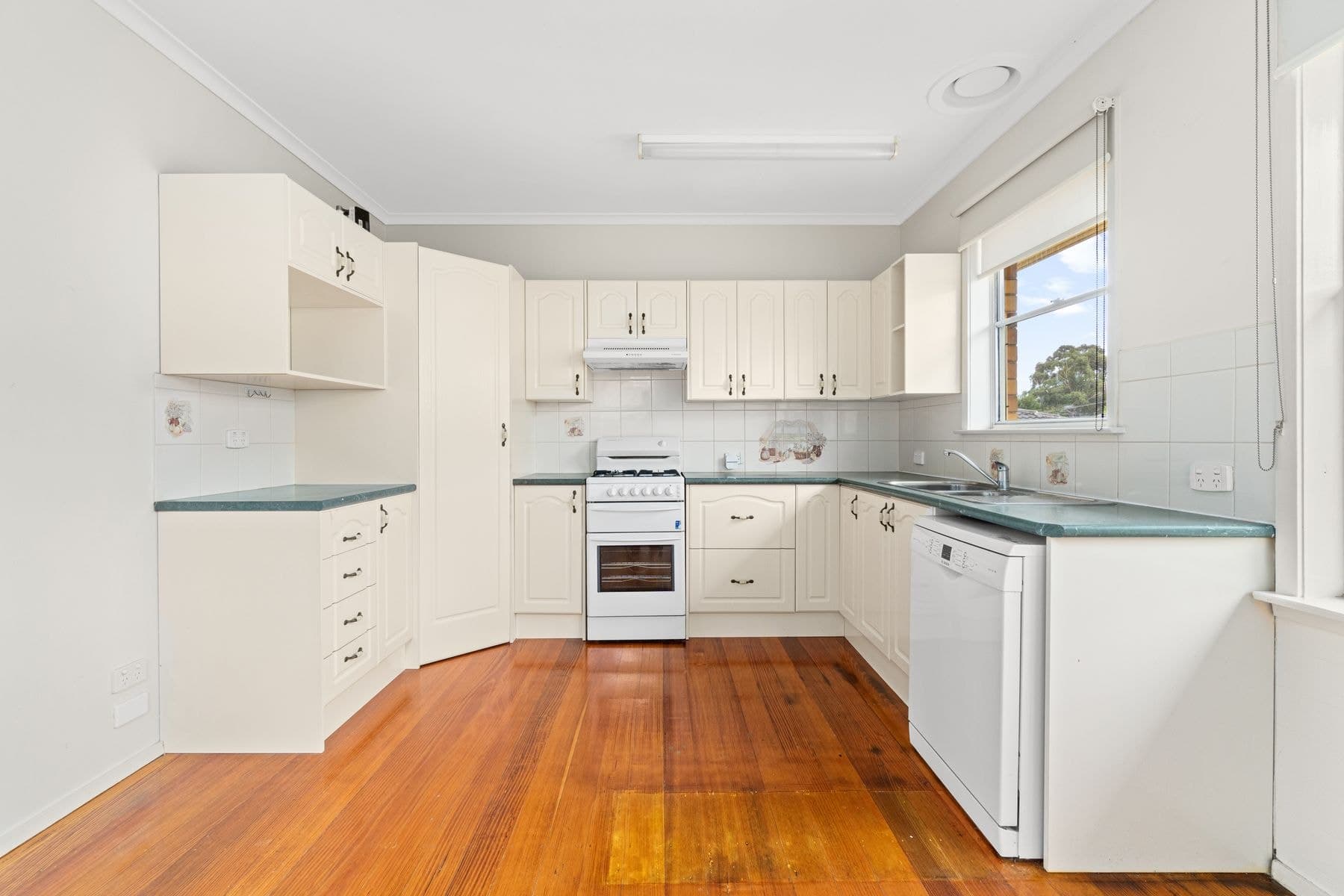 30 Firmin Road, Churchill VIC 3842, Churchill - Thumbnail 3
