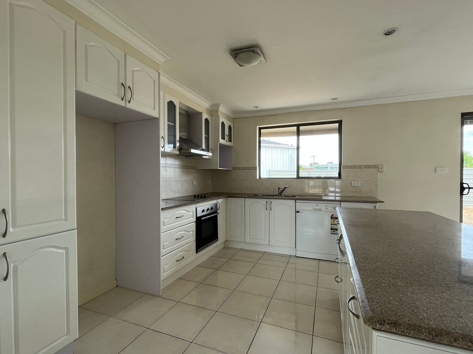 16 Albert Street, Carisbrook VIC 3464, Carisbrook - Thumbnail 4
