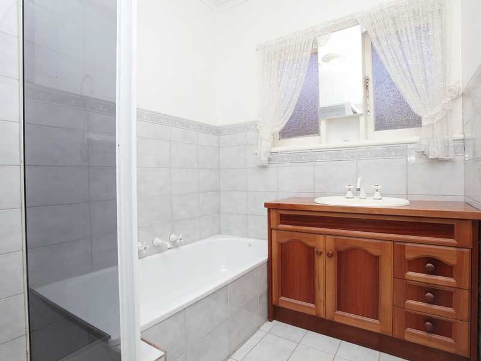 472 High Street, Melton VIC 3337, Melton - Thumbnail 4