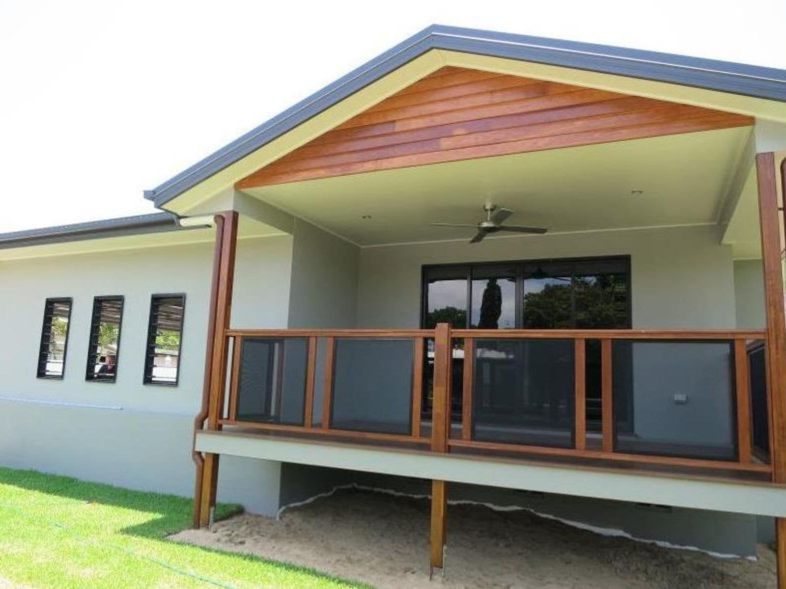 1/13 Pearce Street, East Mackay QLD 4740, East Mackay - Image 1