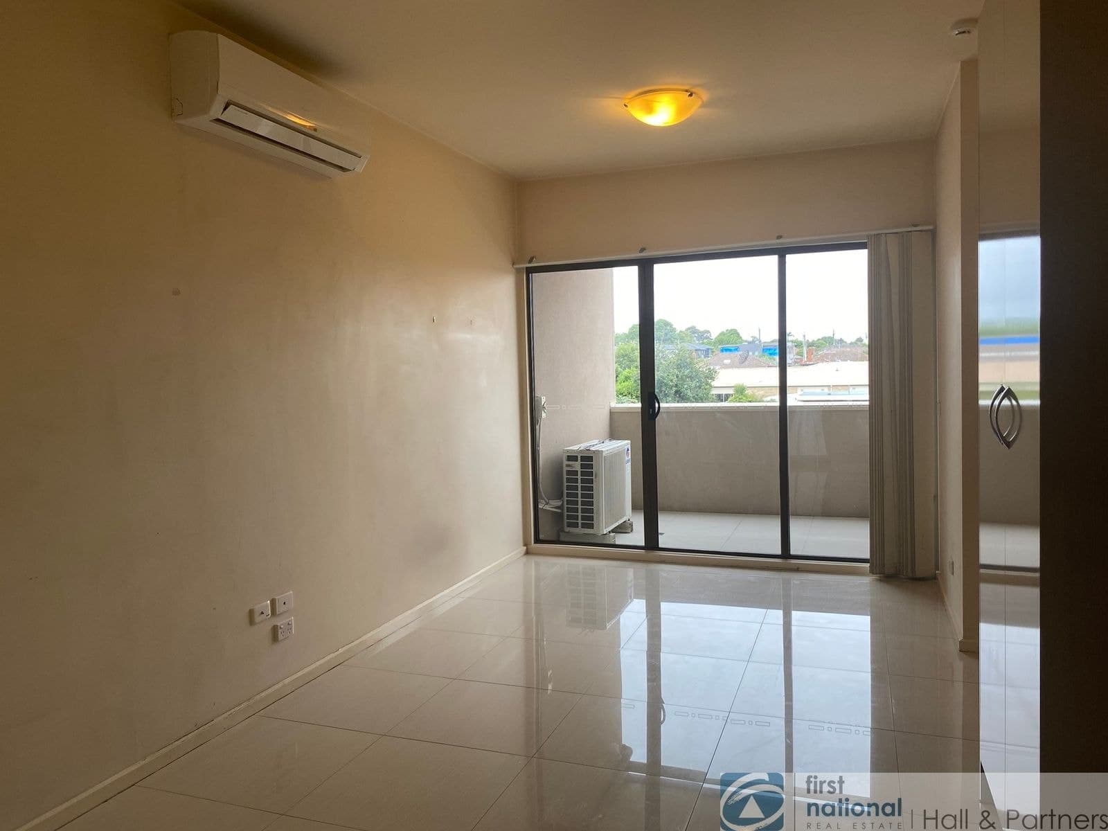 10/3 Market Street, Dandenong VIC 3175, Dandenong - Thumbnail 3