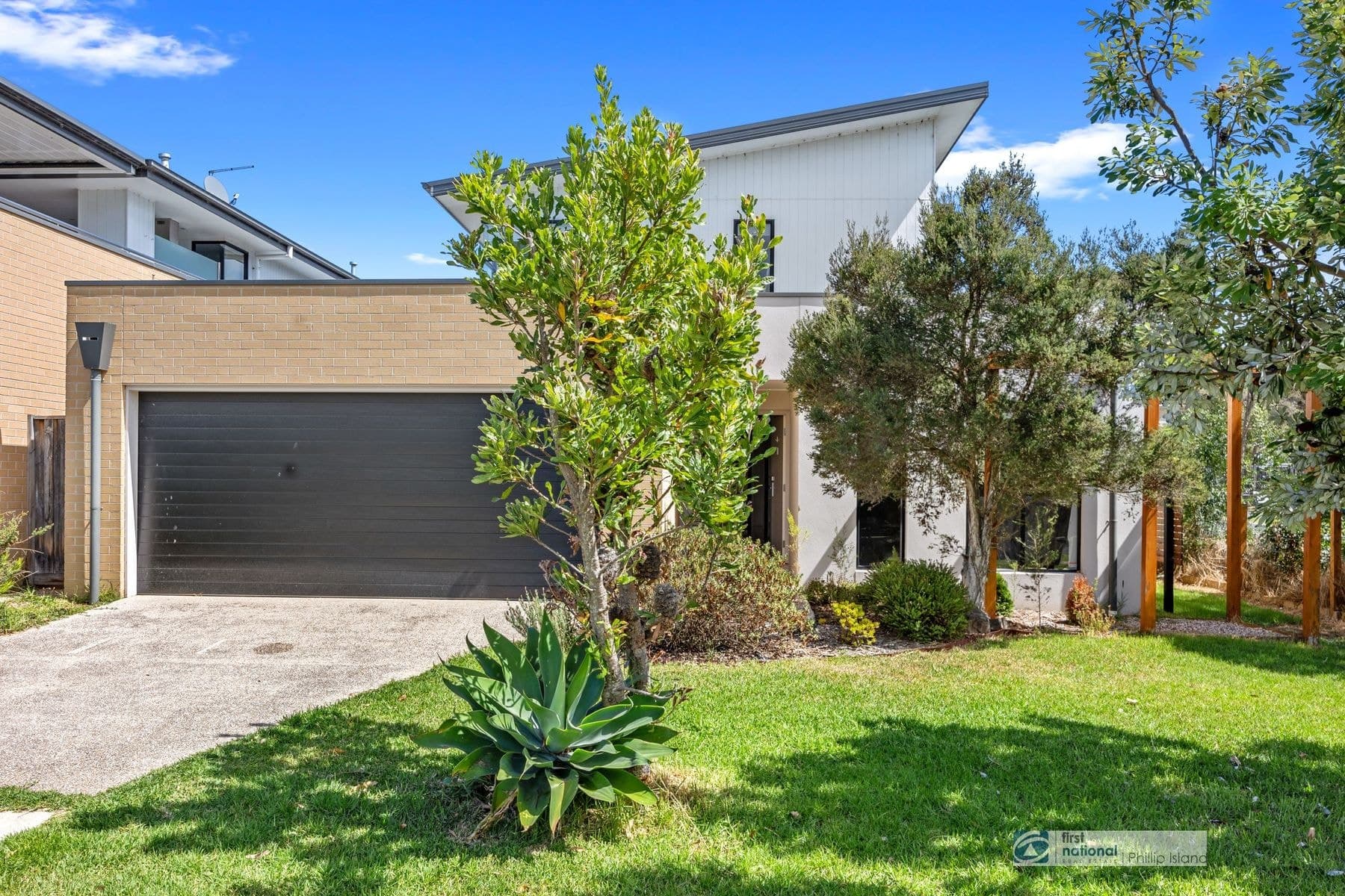 11 Pobblebonk Place, Cowes VIC 3922, Cowes - Image 1