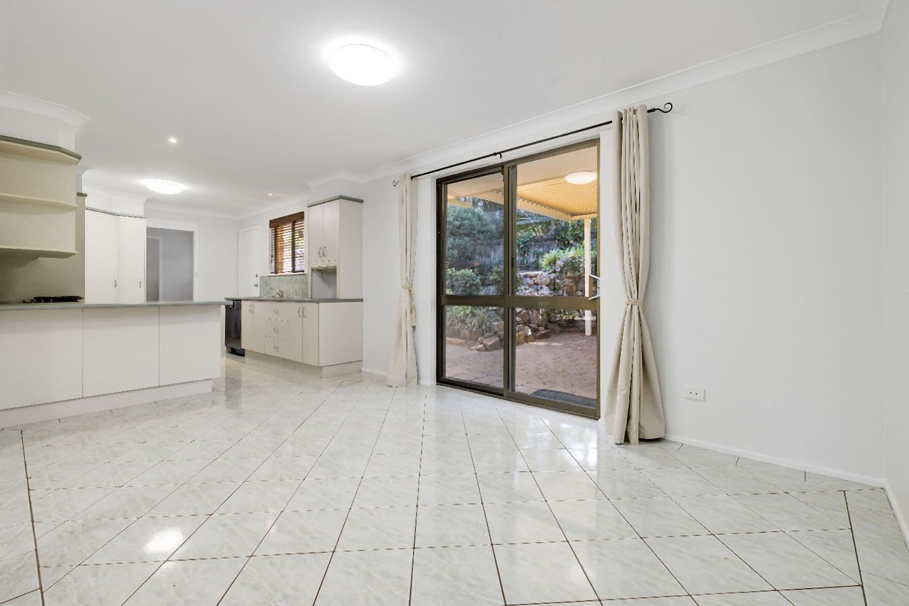 42 Yarranabee Road, Port Macquarie NSW 2444, Port Macquarie - Thumbnail 2