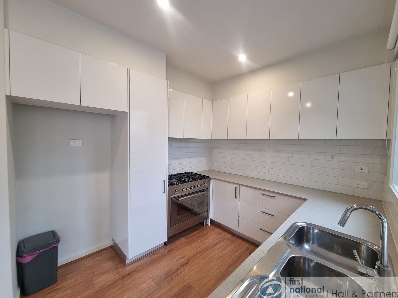 15 Tully Crescent, Narre Warren VIC 3805, Narre Warren - Thumbnail 2