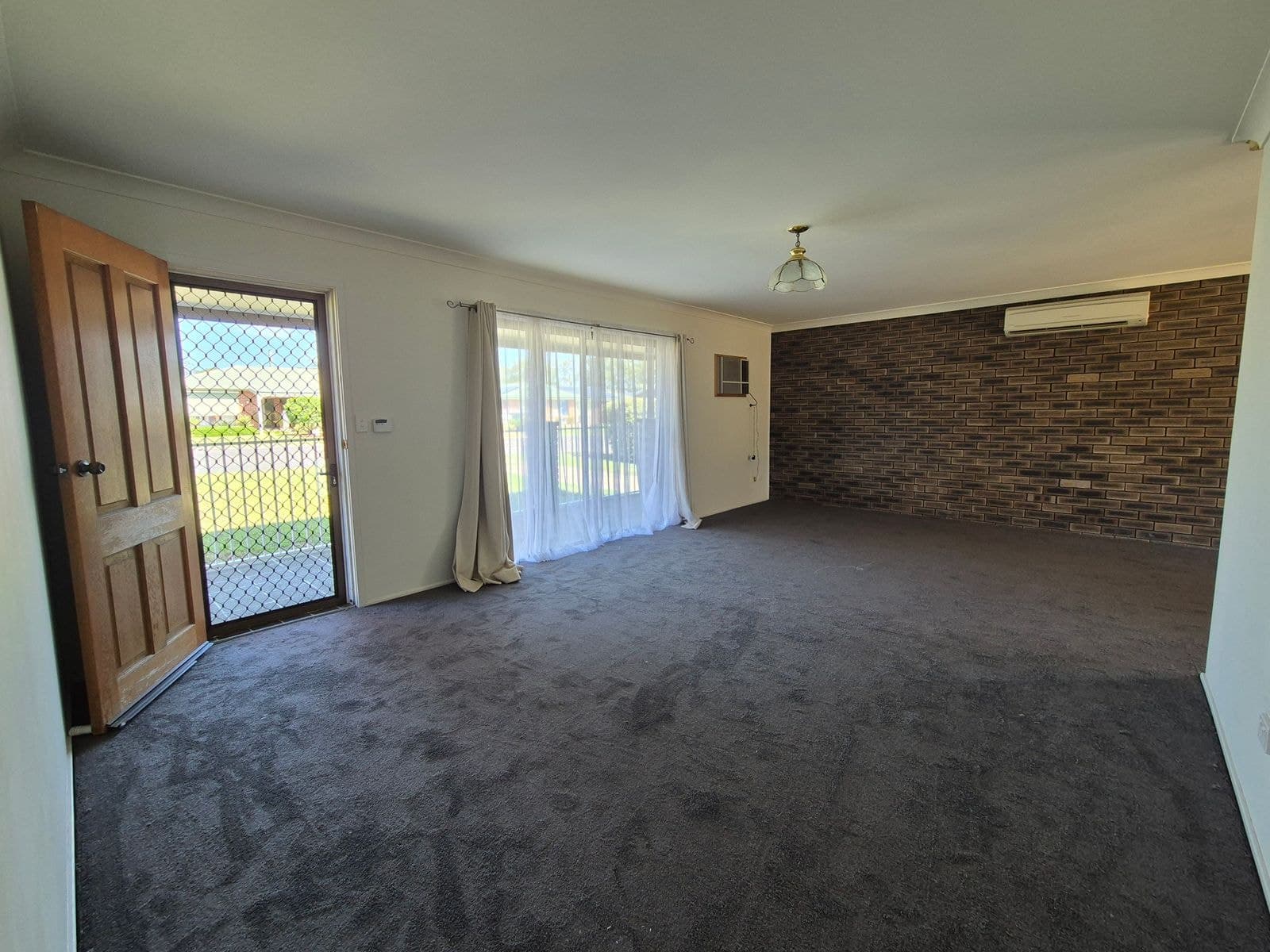 24 Hickory Crescent, Taree NSW 2430, Taree - Thumbnail 4